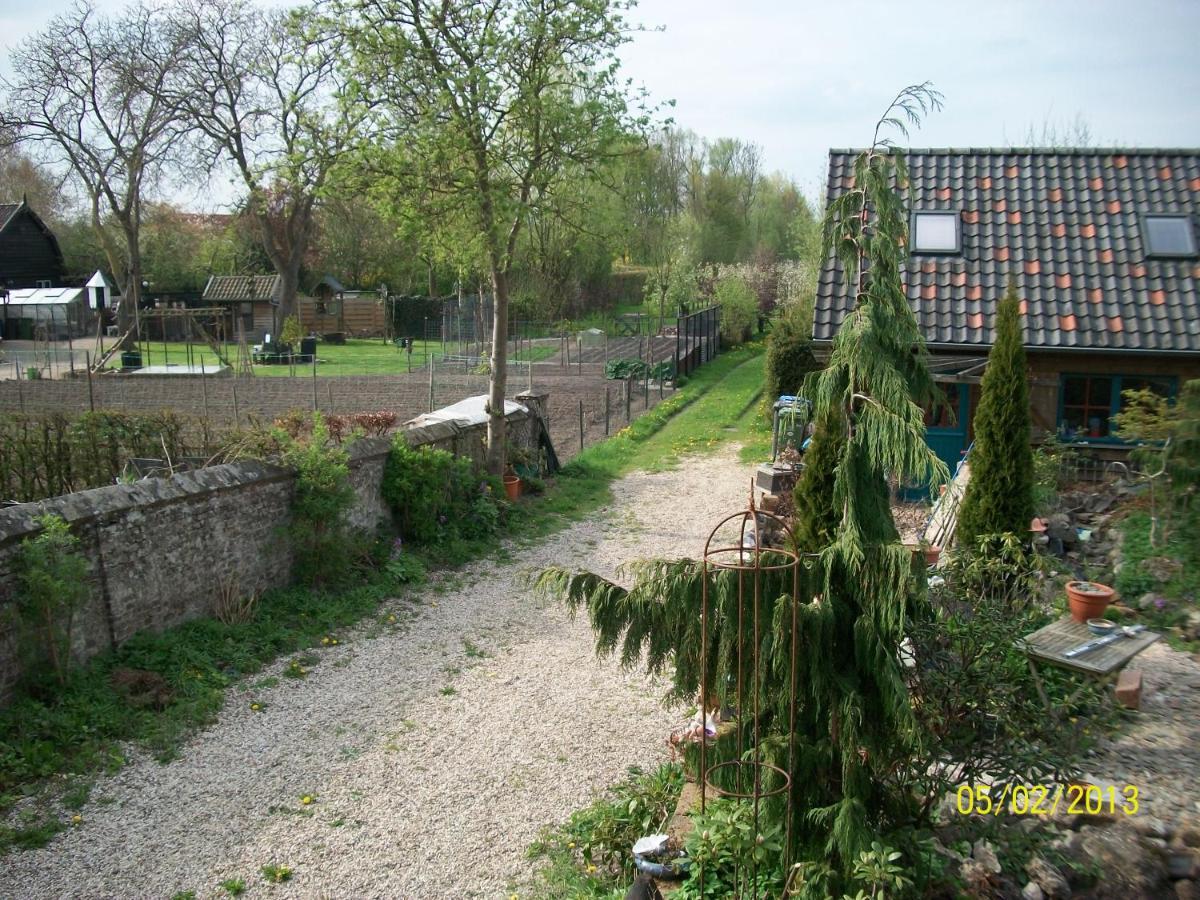B&B Bij De Boomgaard Tricht Luaran gambar