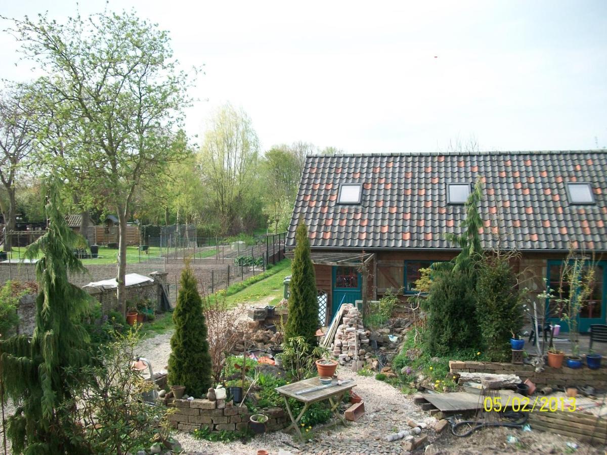 B&B Bij De Boomgaard Tricht Luaran gambar